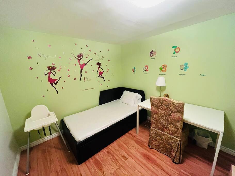 Emily'S Charming House Villa Бросард Екстериор снимка